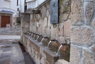 ayuntamiento-aldeanueva-de-la-vera-2083537